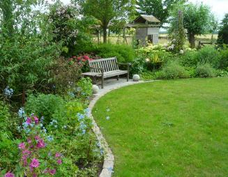 MunkhavenCottageGardenborder2