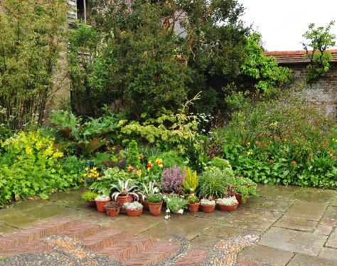 WallGardenGreatDixter